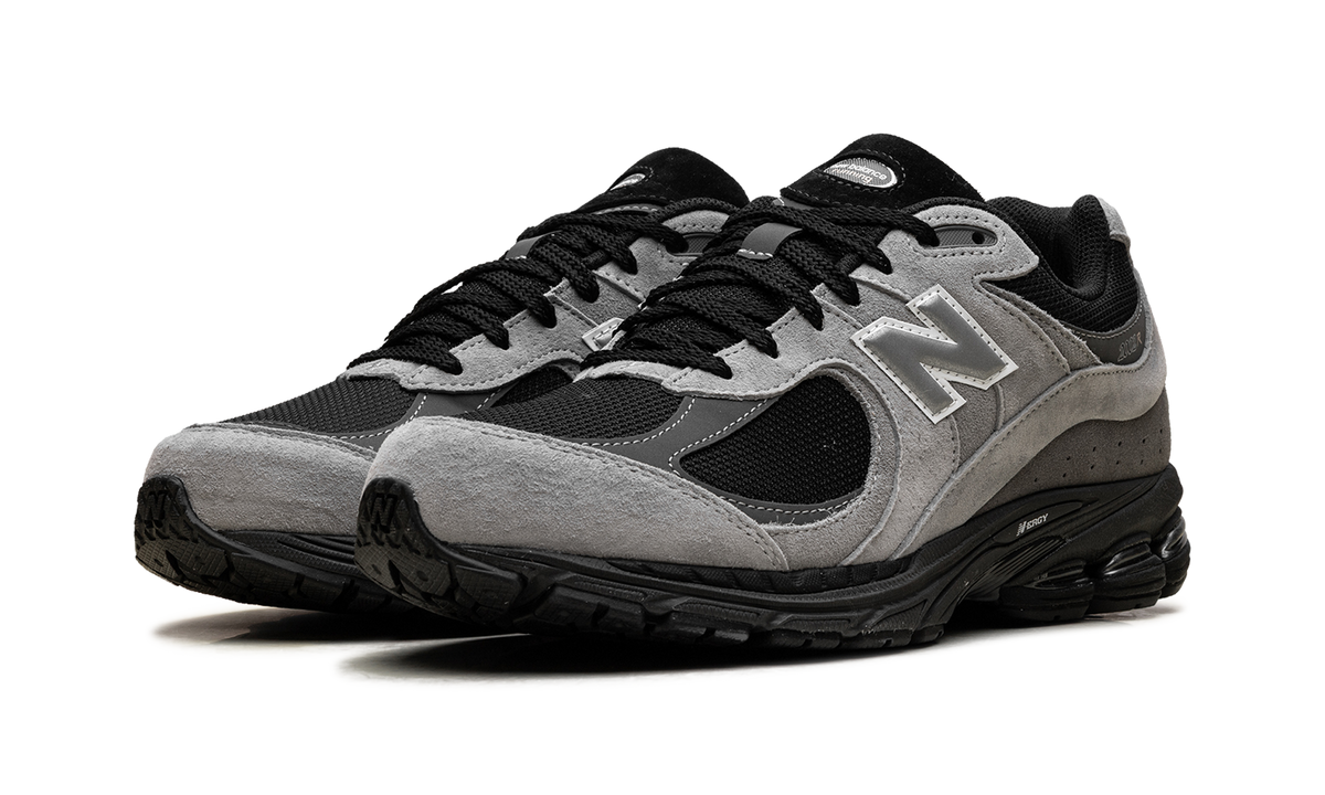 2002R Grey/Black/Silver Metallic u2002rm